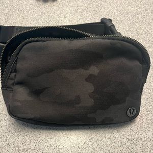 Lululemon belt bag
